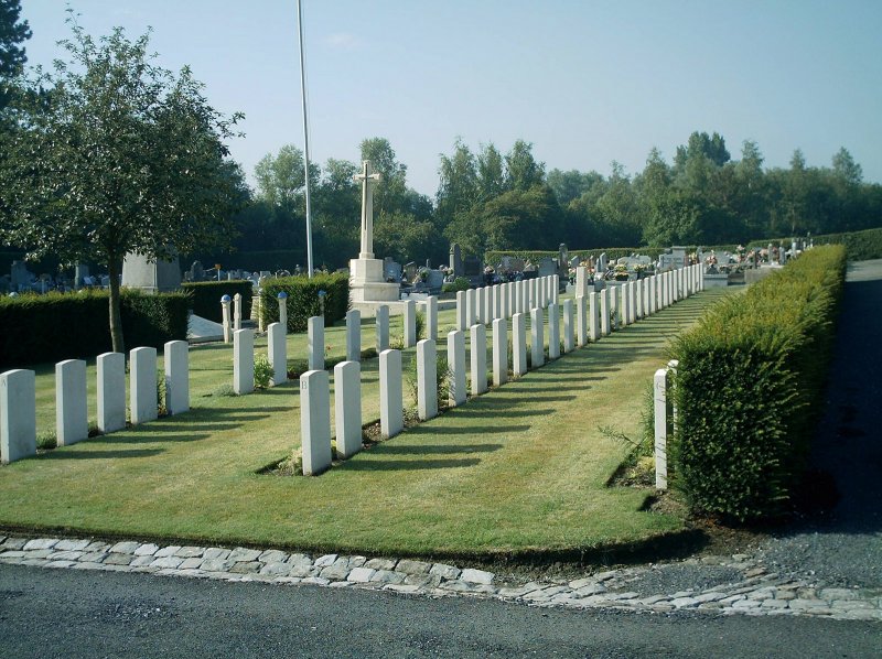 Maubeuge Soue le Bois Cemetery